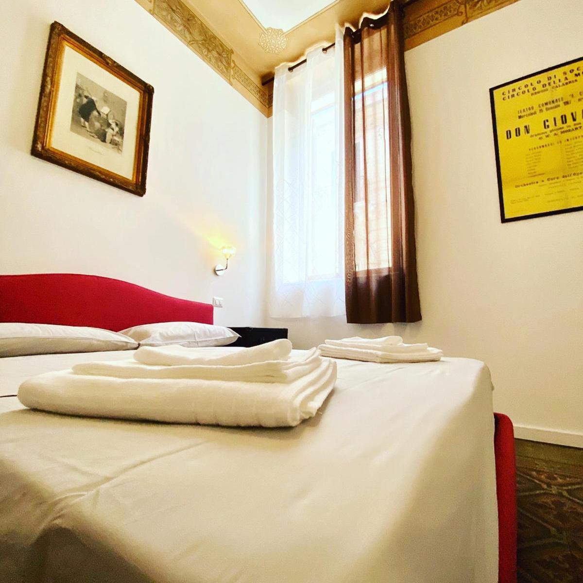 Al Teatro Bed and Breakfast Ρέτζιο ντι Καλάμπρια Εξωτερικό φωτογραφία